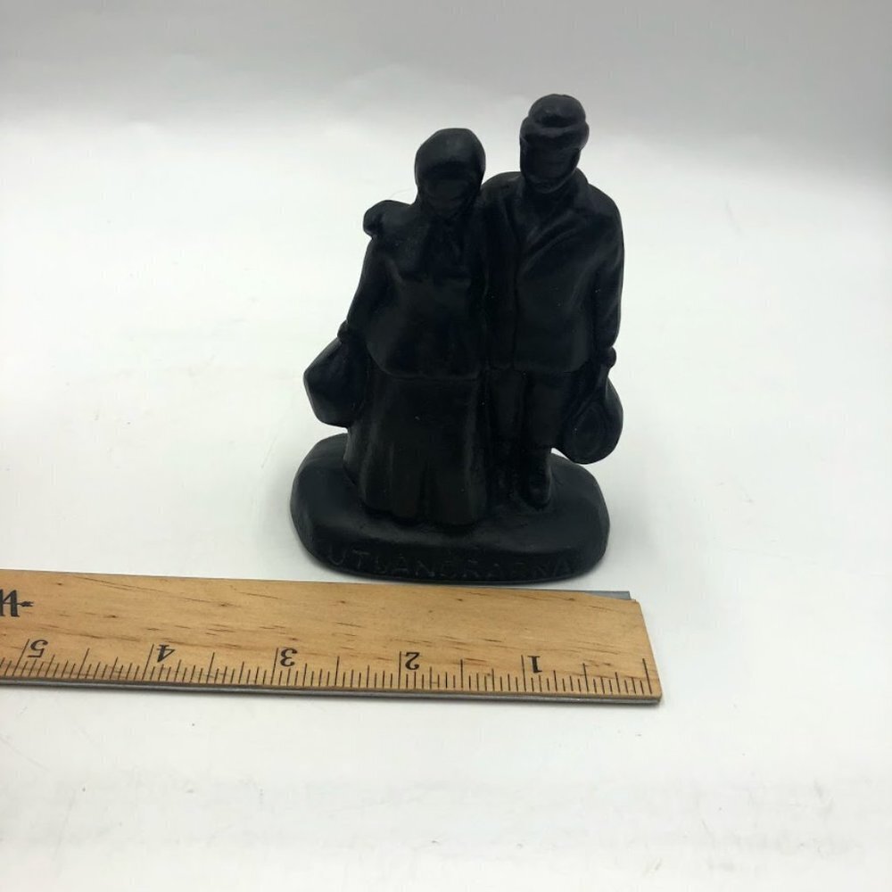 Vintage Cast Iron Utvandrarna Swedish Immigrant - Picture 9 of 11